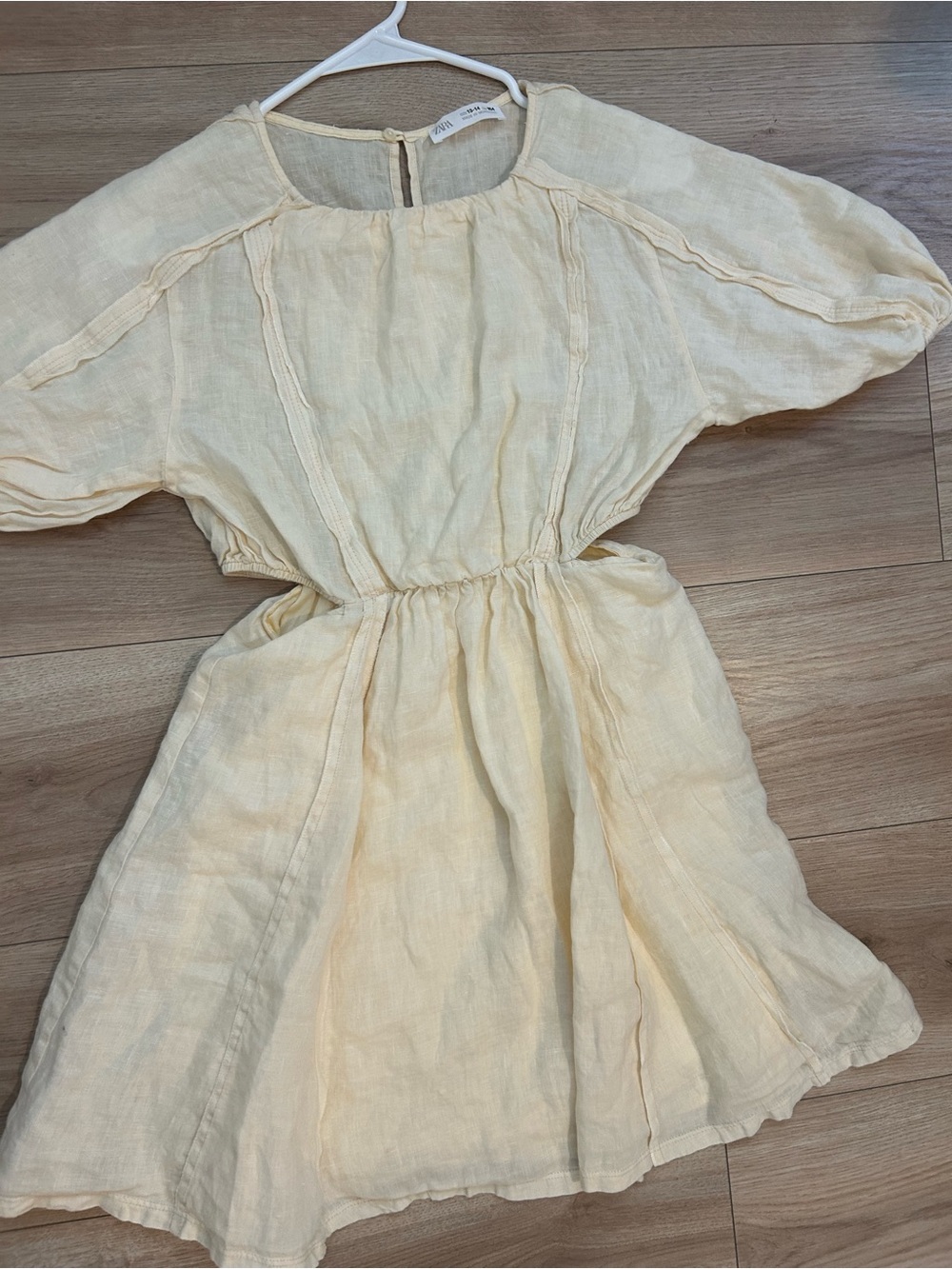 Zara Pale Yellow Linen Dress with Puff Sleeves - Picture 2 of 5